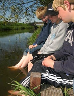 pootje baden op de kanosteiger